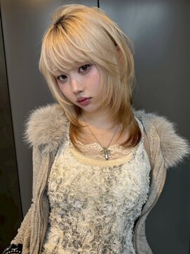 ネハス(nehus.) ハッシュカット/レイヤーカット/ブリーチ/ウルフカット/原宿