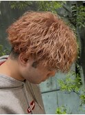 ピンクベージュ×ツイストスパイラルパーマ