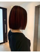 グッドフェローズ キタホリエ(GoodFellas kitahorie)&nbsp;シンプルなワンレングスボブに赤みデザインカラーレイヤー艶感