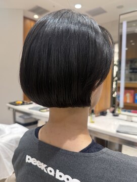 ピークアブー アヴェダ ギンザシックス(PEEK-A-BOO AVEDA GINZASIX) 首元すっきり。ツヤ感コンパクトボブ