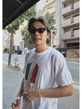 カムレイド フォー ライフ(COMRADE 4 LIFE) メンズメッシュ ラフなセンターパート 刈り上げない 担当松尾