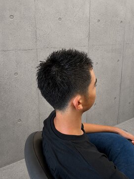 ヘアアンドデザイン ネイビー(Navy) おしゃれボウズ