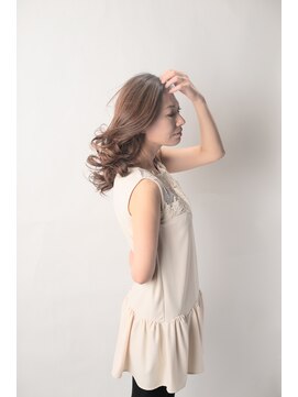 オーバーキャプテンネイキッド(OVER CAPTAIN NAKED) 白プロジェクト☆vol.25 [大人うる艶女子セミディ]