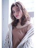 neolive caff/大人の柔らかさを感じるミディアムスタイル