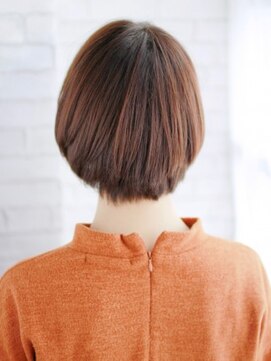 ヘアメイク ナル(hair make nalu) ツヤ感カラーの内巻きボブ
