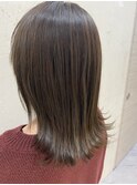 ミディアムグレージュ