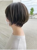 オリーブグレージュ