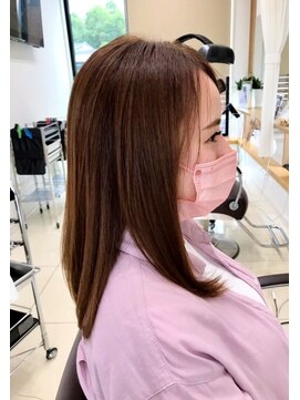 メタ(META) ニュアンスストレートの自然体ロングヘアー