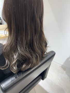 エヌ 北千住(N) やわらかベージュカラー