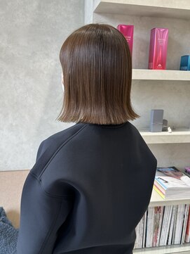 シベル(sibell) ボブ/ロブ/切りっぱなし/透明感/赤み消し/ベージュ/コンパクト