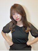 レディースミディアムレイヤースタイル