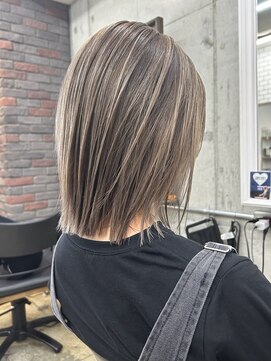 ブリッツバイレボ 船橋(BLITZ by REVO) 派手すぎないナチュラルバレイヤージュ@yuuka_revo