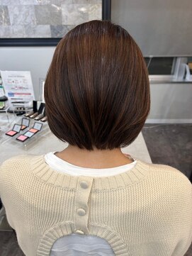 クララ バイ マニスオブヘアー(CLALA by Manis of hair) ショートボブ/ブラウンカラー