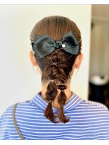 ヘアデザイン ニーチェ(Hair Design ni che) ポニーツイン編み込み