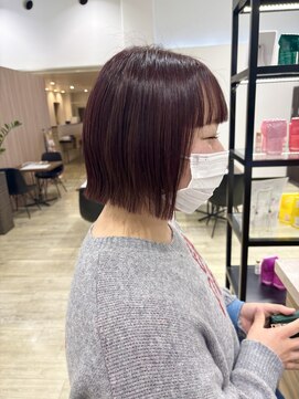 ディーボーイ 健軍店(D-BOY) ミニボブ／レッドカラー/ワイドバング