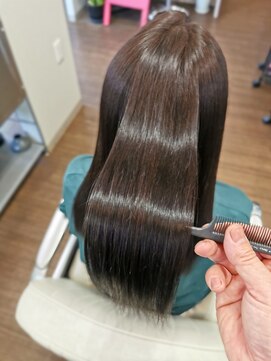 ドゥージングヘアースクラッチ(Dozing Hair Scratch) 大人可愛いピンク系白髪染め