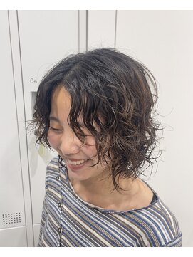 エイミー バイ ハセ(Aimee by HASE) ウルフスタイル × スパイラルパーマ