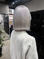 ブレンアネックスバイドット(BLEN ANNEX by.dot)&nbsp;ホワイトベージュ×ブラックデザイン