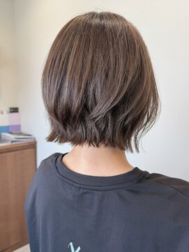 ヒイロ(hiilo.) ココアグレージュ×くびれ可愛いレイヤーボブ♪