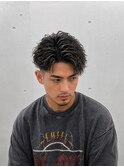 大人ツイスパ　白髪ボカシ　センターパート