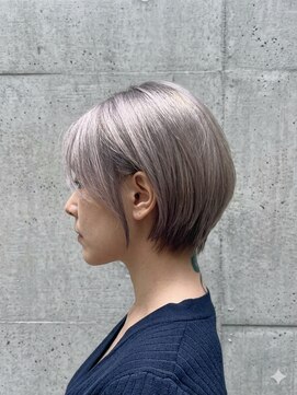 クロワ(croix) 【ブリーチ】ホワイトベージュ×ショート・ミルクティーブロンド
