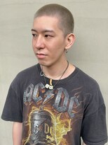 ヘアー アイス ルーチェ(HAIR ICI LUCE)&nbsp;ボウズ ブリーチ シルバー ペールカラー 刈り上げ 担当 井上