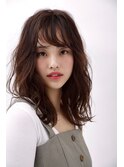 暗髪柔らかウェーブ