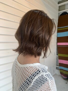 ラコスタ(LaCosTa) 赤み消し 小顔ニュアンスパーマ_ナチュラル大人かわいい30代40代