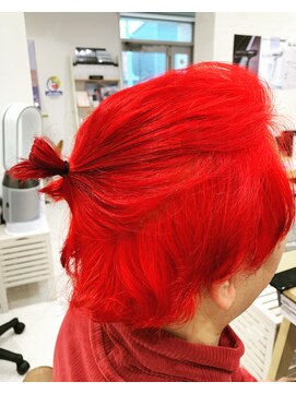 ラウァーレ アクアステラ 赤髪