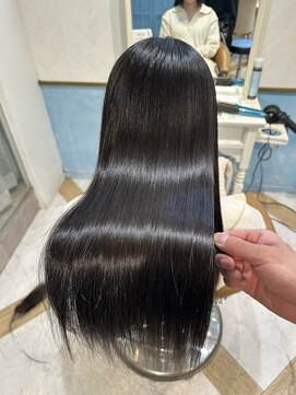 ロンドルーチェ 心斎橋(Lond luce) ダークアッシュ/ミディアムレイヤーカット［髪質改善/縮毛矯正］