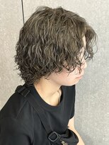 ニアウ 太田店(Niau)&nbsp;シャドウパーマメンズミディアムメンズウルフ波巻きパーマ眉毛