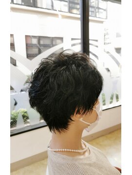 シュヴー 門前仲町(CHEVEUX) 大人ショート/骨格補正カット/20代/30代/40代