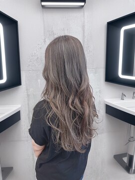 ヘアーメイクフィールヒルズ(FEEL HILLS) 白髪ぼかしハイライト