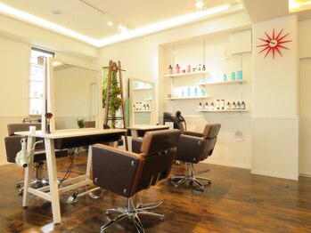 エアリー ヘアーデザイン(airly hair design)の写真/【横川】初めての方でも緊張せずに過ごせる雰囲気と、何でも相談しやすいスタイリストの人柄が人気の秘密◎