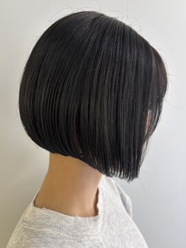 ロジャー(ROGER) 360°パツっとボブ