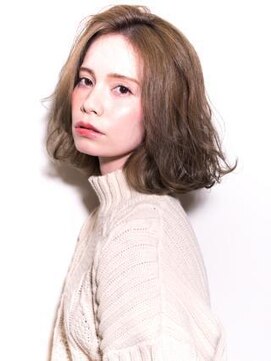 クアトログランシュ ひたちなか店(QUATRO×GranCieux) 【QUATRO】モード×クラシカル×ミルクティーカラー