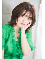 ヴァンクシー バイ ルナ(VANKCY by Luna)&nbsp;グレージュ ひし形シルエット 切りっぱなしボブ 大人かわいい