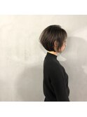 耳掛けくびれショートボブ