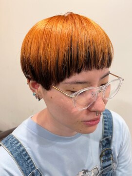 コーエン(coaen) 刈り上げマッシュショート×オレンジ