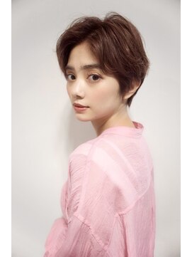 グランアージュ 船橋南口店(grandage) センターパート ひし形シルエット小顔ショート カシスピンク船橋