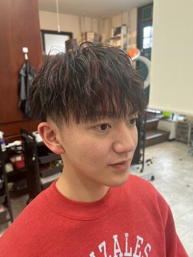 サム S+D HAIR COMMUNITY SAM ソフトツイスト+赤メッシュ