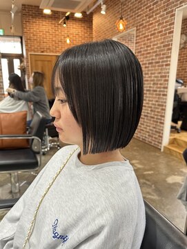 ヴィップルーム(viproom) ツヤ髪スタイル/ニュアンスカラー/ショートボブ/センターパート