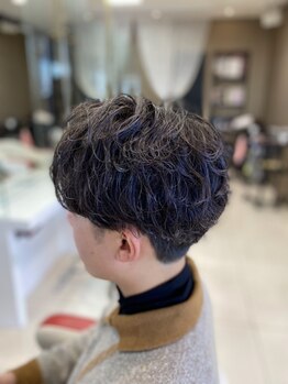 アース 鈴鹿店(HAIR&MAKE EARTH)の写真/髪のボリュームやクセを整え、清潔感に溢れ、スタイリングが楽になる理想のメンズヘア。