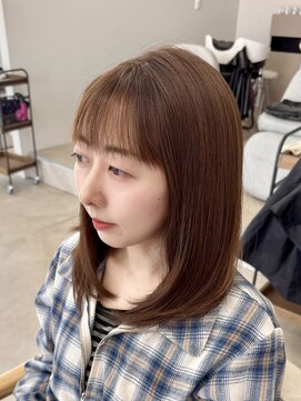 レヴィア(REVIA) レイヤーカット髪質改善トリートメントミルクティーベージュ