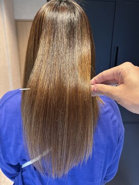 コンフィー(comfy) 【comfy 佐藤】複雑履歴　メテオストレート【草加/谷塚美容室】