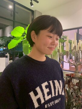 ラーサ(LaHzA) 大人ショートボブ前下がりショートボブ前下がりボブひし形ボブ