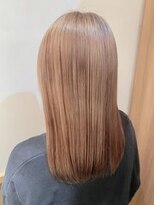 ユキオグループ グラン(yg GRAN)&nbsp;艶髪◎ミルクティーベージュ×ストレートロング