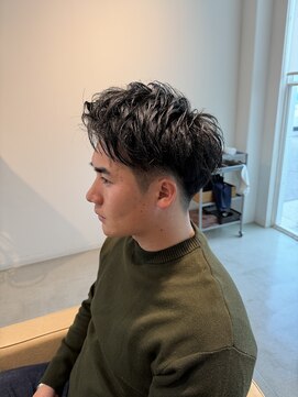 シーツー 三吉店(C2) 刈り上げショート/アップバング