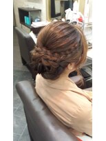 ヘアセットアンドエクステンションショールーム(SHOW ROOM) 編み込みアレンジまとめ