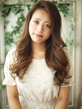 と和×美髪クリニック 巣鴨店 イノセントな柔らかさでIラインのマーメイドウェーブ